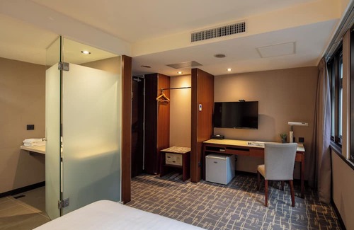 Zhongzheng House | Rich & Free Hotel