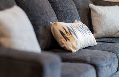 Jefferson Park Apartment | Modern Highlands Oasis