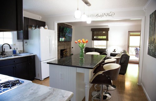 Smithville Cabin | Cedar Cabin with spa Near Center Hill