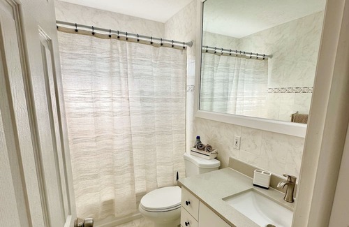 Sunset House | Spacious, family friendly home in the heart of Miami