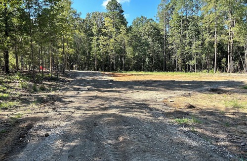 Starkville RV Rental | Campsite out of Starkville Mississippi. Great for MSU Games and Activities.