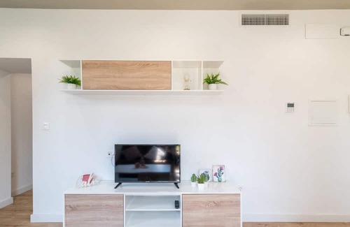 Cervantes Apartment | Apartment in a restored mansion in Granada.