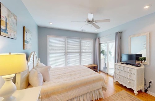 Litchfield by the Sea Villa | Relaxing Retreat by the Lake Pool & Resort Perks