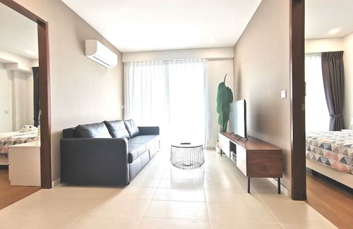 Geylang Apartment | 3BR Large City Apartment Kallang Train Central