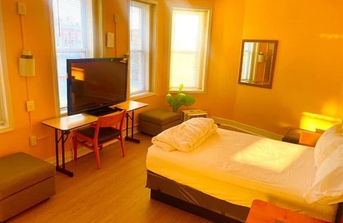 Downtown Baltimore Hotel | BedExpress hotel hostel