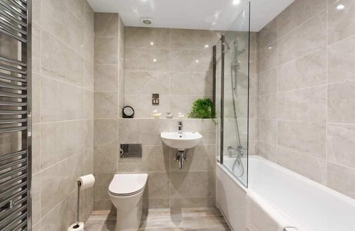 Margate Apartment | Host & Stay | Farrier William