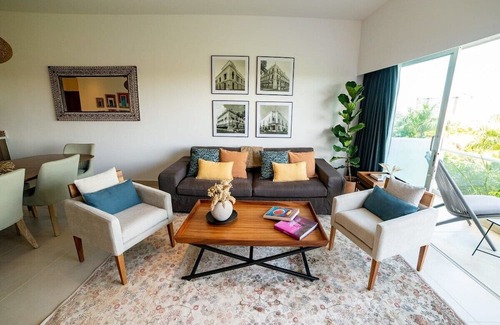 Xcumpich Apartment | LUX & unique 3BR condo by The Harbor, North Mérida