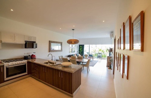 Xcumpich Apartment | LUX & unique 3BR condo by The Harbor, North Mérida