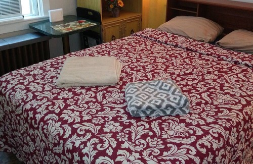 Harrisburg - Hershey Apartment | High Quality Small Furnished Guestroom. Self contained. No Shares.