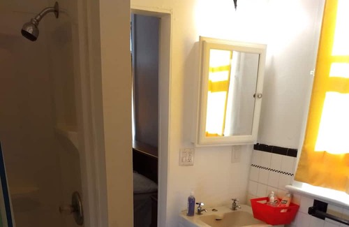 Harrisburg - Hershey Apartment | High Quality Small Furnished Guestroom. Self contained. No Shares.