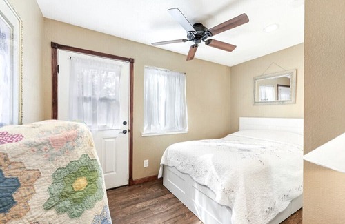 Foresthill House | Forest Cottage Large Group Retreat 27beds Sleeps 45