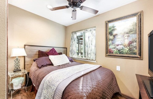 Foresthill House | Forest Cottage Large Group Retreat 27beds Sleeps 45