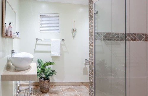 Glentana Villa | The Owls Inn Country Villa's..... Between The Mountain And The Sea...