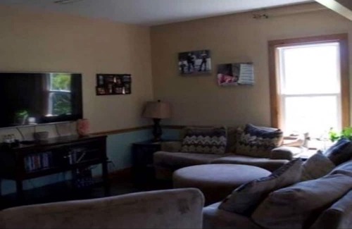 Frankfort House | Waterfront Stream Gambrel