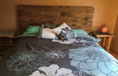 Frankfort House | Waterfront Stream Gambrel