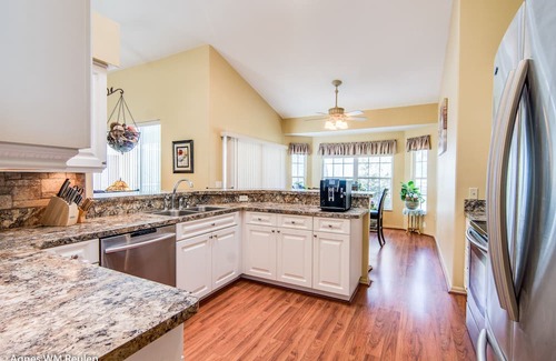 Hernando House | Comfortable Villa with lots of privacy and pool on one acre in Hernando FL