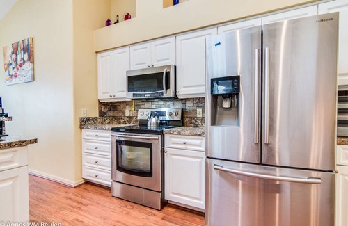 Hernando House | Comfortable Villa with lots of privacy and pool on one acre in Hernando FL