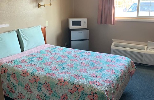 Charles City Hotel | Best budget inn