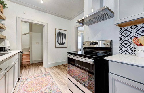 Lincoln Terrace House | Entire Lincoln Lodge–by OU Med, Bricktown, Arena