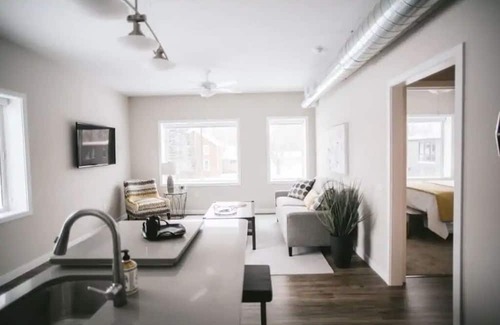 Bridgman House | The Driftwood (Room #16)