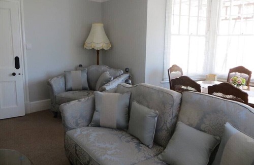 Westgate-on-Sea Apartment | Spacious Modern Holiday Apartment in the heart of Westgate-on-Sea