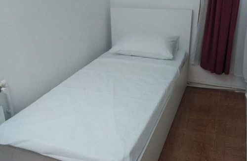 Yasamal Hotel | Iceri iki