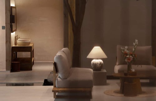 Dujiangyan Bed & Breakfast | Shishe Spring Designer Homestay