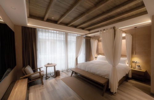 Dujiangyan Bed & Breakfast | Shishe Spring Designer Homestay