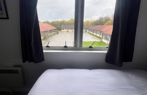 Cole Green Hotel | Rivenhall End Hotel