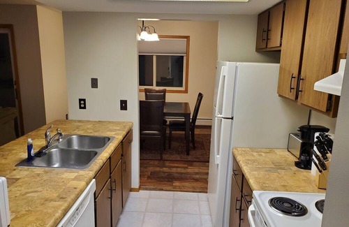 Sioux Falls House | Tomar Park Apt 8 - KP101APT8