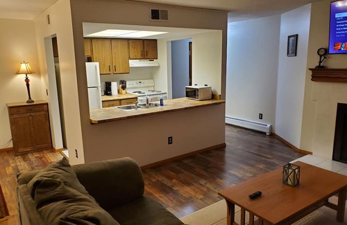 Sioux Falls House | Tomar Park Apt 8 - KP101APT8