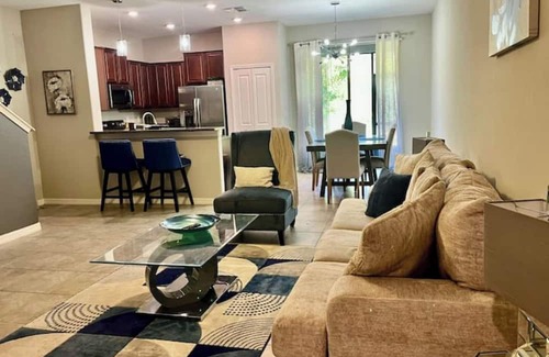 Balm House | 3-bedroom Blue escape townhome in delightful Ruskin,Suncity,Riverview area