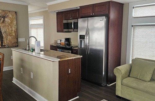 Ponchartrain Park Villa | Floating Villa 2