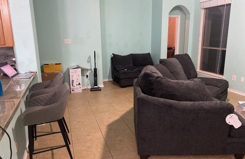 Houston House | Pet friendly lovely house room 3 shared bathroom