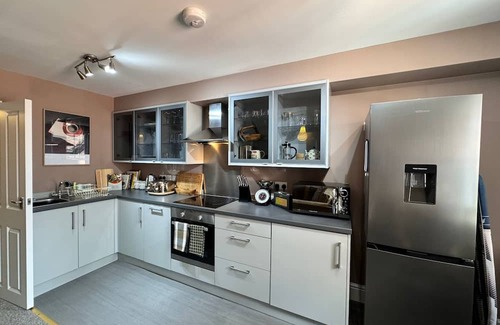 Shrewsbury Apartment | Luxurious Two Bedroom Towncentre Located Apartment