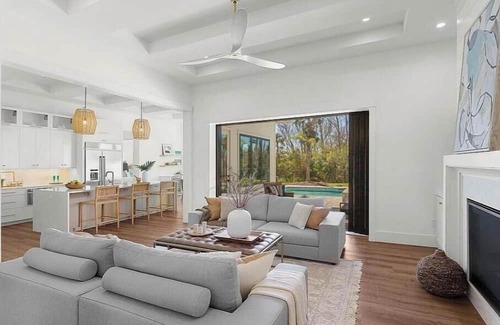 Ponte Vedra Beach House | Spacious 5 bedroom house with hot tub and pool, minute walk to the beach.