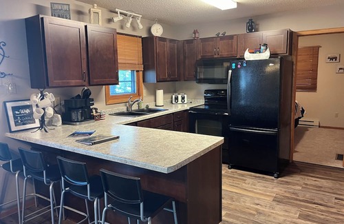 Alexandria House | Runestone Retreat on Like Ida in Alexandria with 4-bedrooms 2 baths WiFi and AC