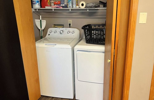 Alexandria House | Runestone Retreat on Like Ida in Alexandria with 4-bedrooms 2 baths WiFi and AC