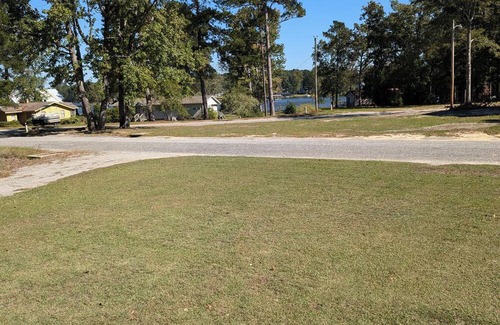 Summerton House | Charming 2-BR 2BA on Lake Marion- John C Landing -Cuddo Summerton SC
