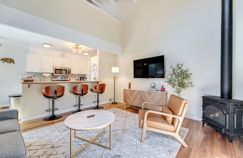 Kings Beach House | 5 Mi to Northstar: Chic Unit w/Decks!