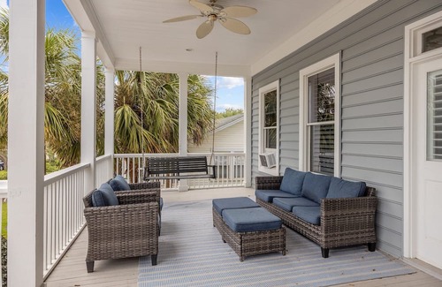 Isle of Palms House | Gorgeous Large Beach Home with Private Pool!