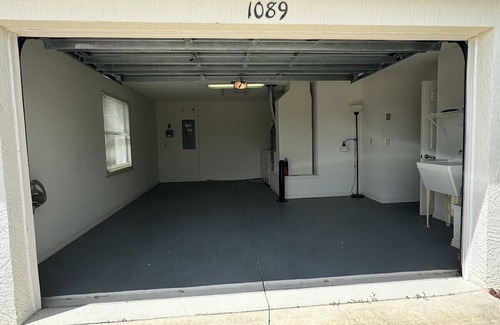 Virginia Trace House | Charming 2-Bedroom Retreat with Pool in The Villages