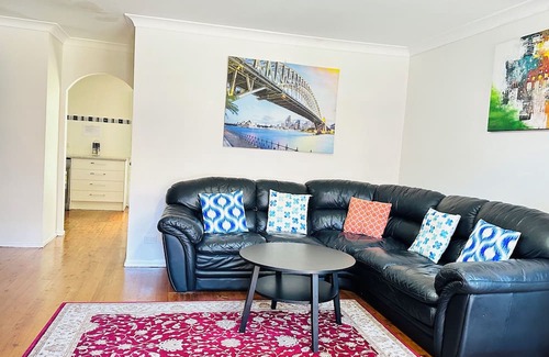 Roselands House | Family townhouse in Wollongong CBD