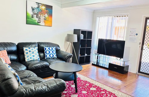 Roselands House | Family townhouse in Wollongong CBD