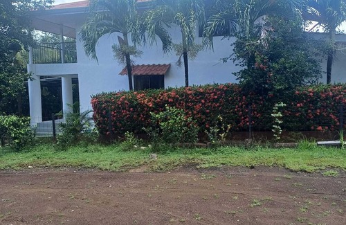 Veintisiete de Abril House | 3-bedroom house in charming Veintisiete de Abril with Private Pool AC, & WiFi