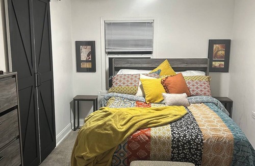 Riverview House | 3-bedroom cottage in beautiful Jacksonville Florida with WiFi, AC, and heating.