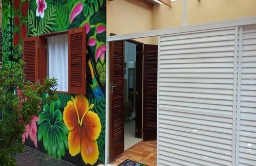 Ubatuba Condo | Enjoy nature in this cozy suite: air conditioning, Wi-Fi, TV, barbecue.manual