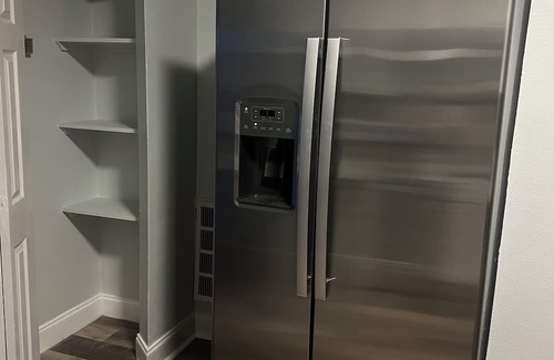 Chalmette Apartment | Cozy 2-bedroom apartment with AC, WiFi in charming Chalmette