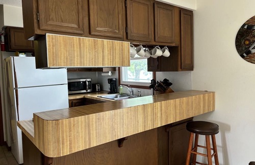 Martin County Cabin | Cozy Lake Cabin near the Fox Lake Event Center