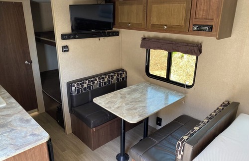 Fortson RV Rental | Lake Harding Lakeside Retreat campground with WiFi, AC in charming Salem Al.